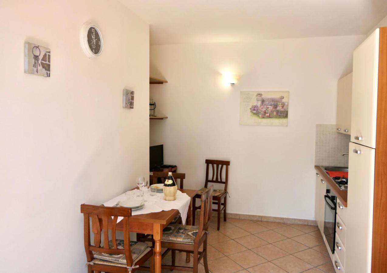 Chalet Elena In Montescudaio, Ground Floor With Fenced Garden المظهر الخارجي الصورة