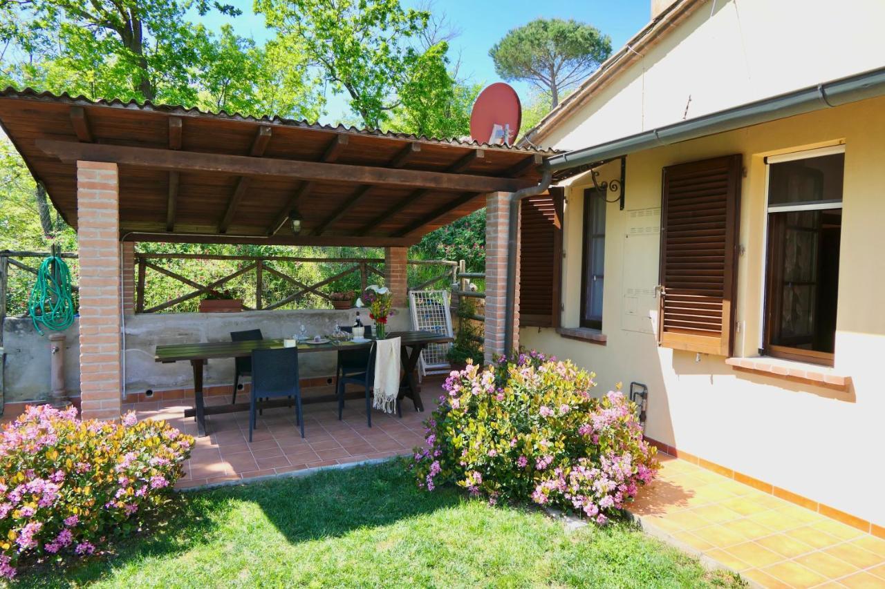 Chalet Elena In Montescudaio, Ground Floor With Fenced Garden المظهر الخارجي الصورة